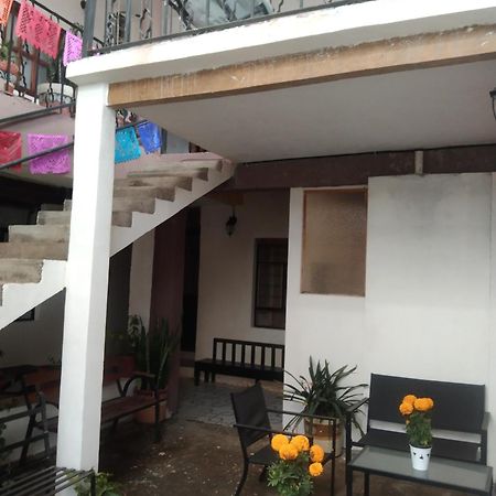 Casa Petirrojo - Habitaciones En Pátzcuaro Dış mekan fotoğraf