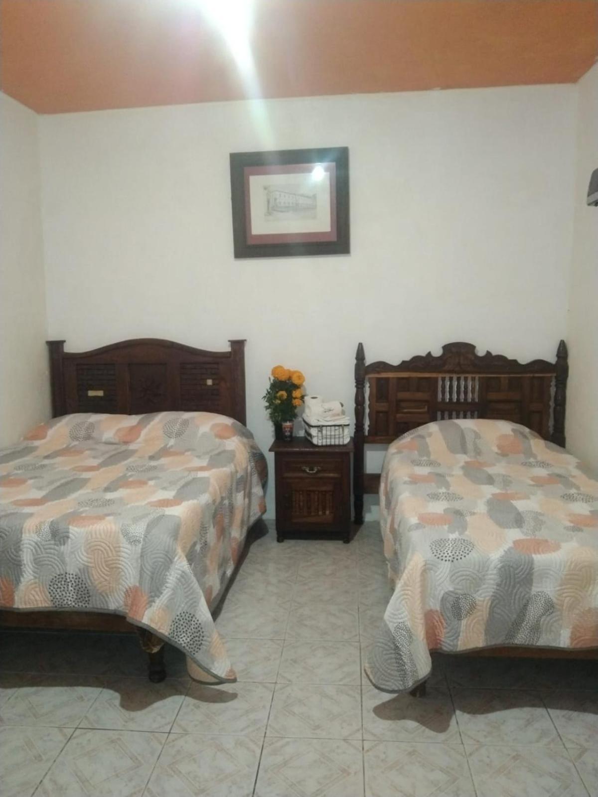 Casa Petirrojo - Habitaciones En Pátzcuaro Dış mekan fotoğraf